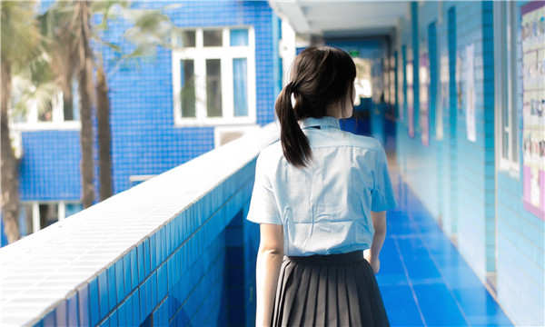 新都如何找到一个可以帮助我生孩子的女人？